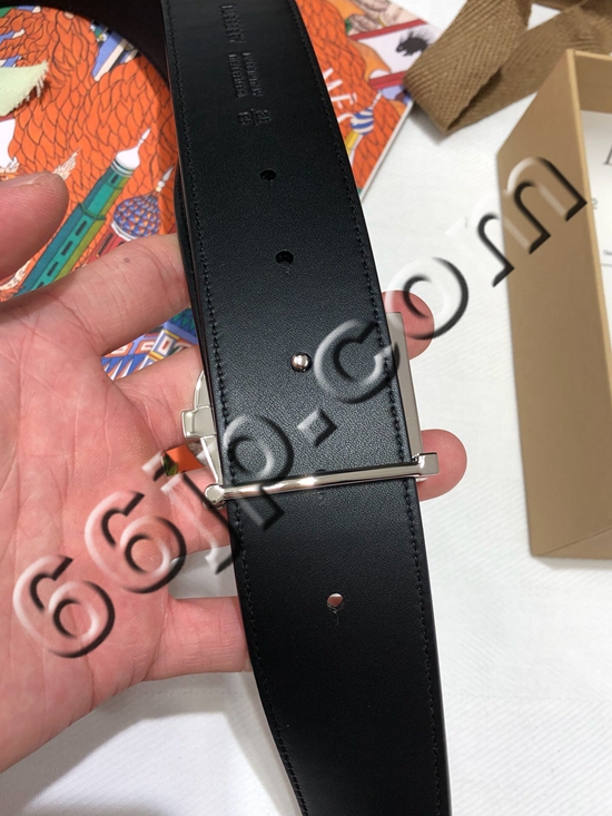 バーバリーベルト着用イメージ